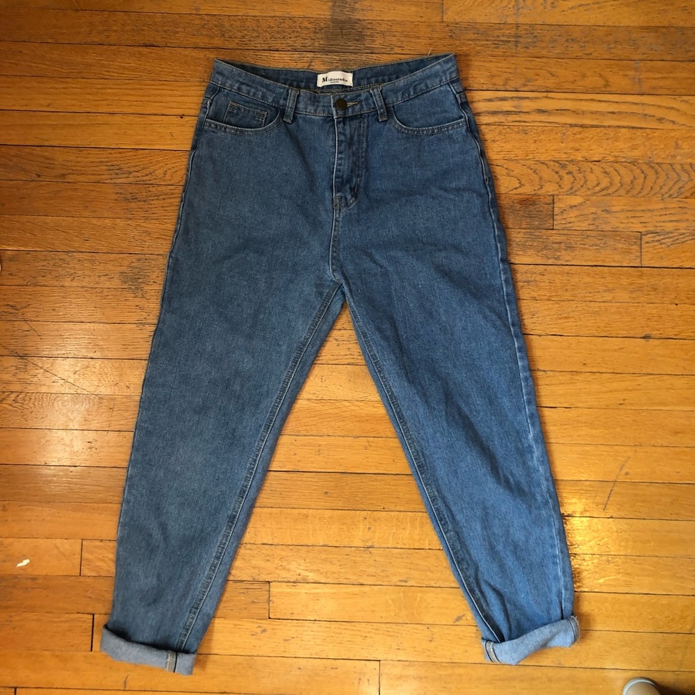 BLUE HIGH WAISTED MOM JEANS✨💫☄️💥